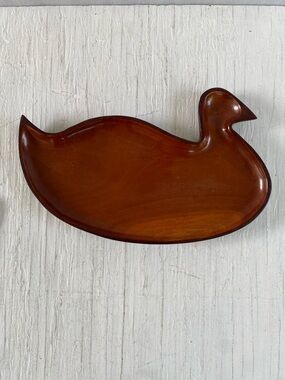 Vintage Duck-Shaped Wood Tray in Warm Brown